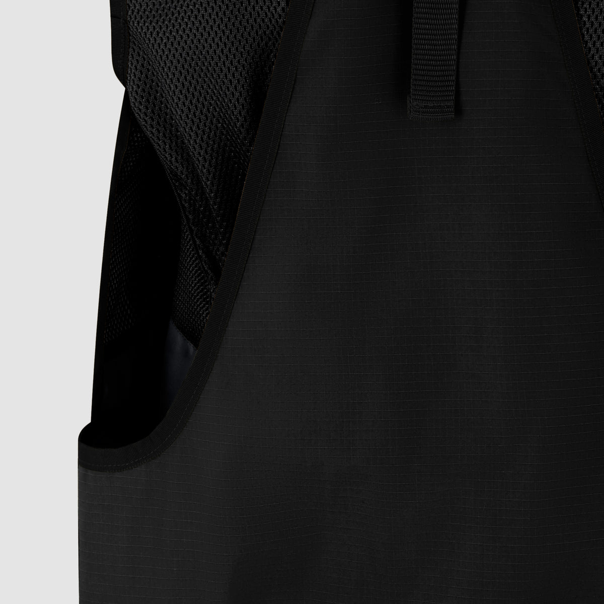 Field Vest Cinched Black